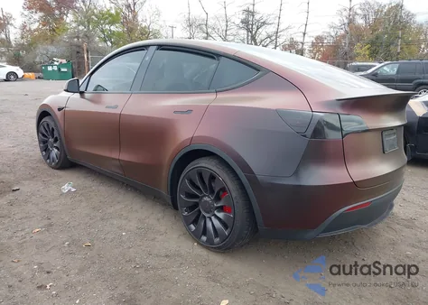 2024 Tesla Model Y Performance Dual Motor All-Wheel Drive from USA, damaged, VIN 7SAYGDEF9RA265727